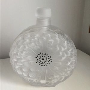 Lalique Dahlia Bottle/Flacon/Decanter